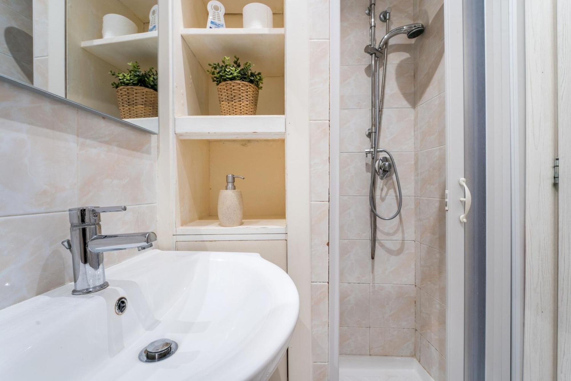Fl Apartments Il Piccolo Borgo Di Trastevere Рим Экстерьер фото